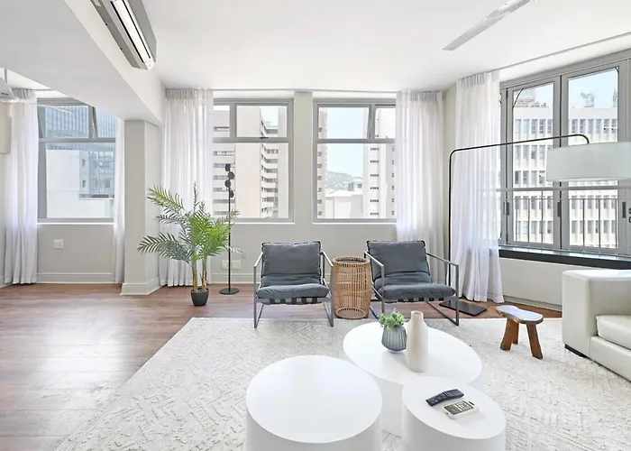 Elevated Luxury 2-Bed Apt With Elevator Access
