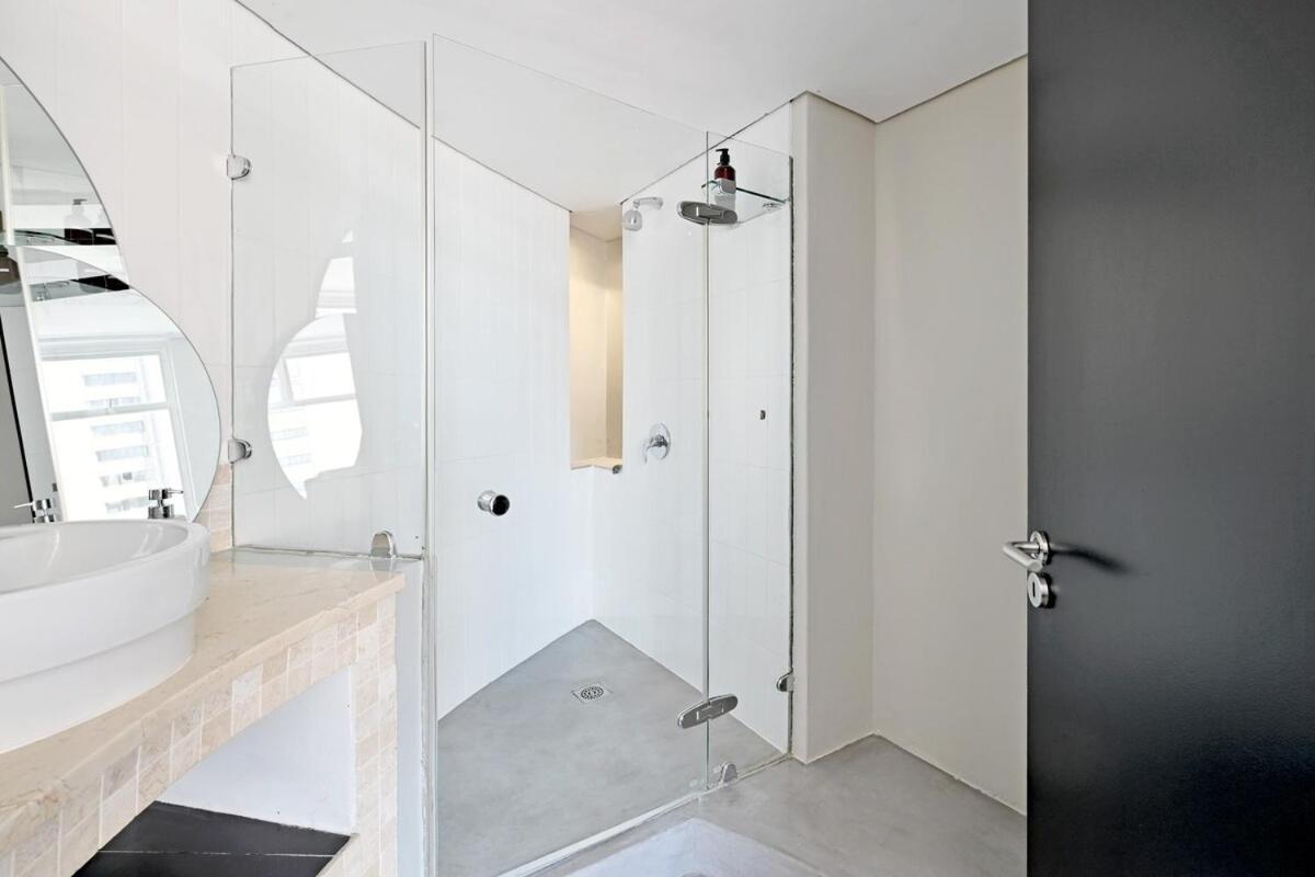 Elevated Luxury 2-bed With Elevator Access * Cape Town